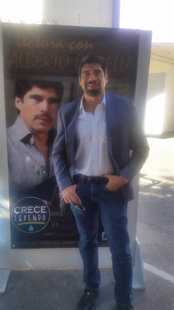 "Les agradezco muchísimo su preocupación, pero tengo cerca de 35 años de no haber tomado vacaciones y yo lo único que hice fue irme de vacaciones sin anunciar en las redes sociales", afirmó.