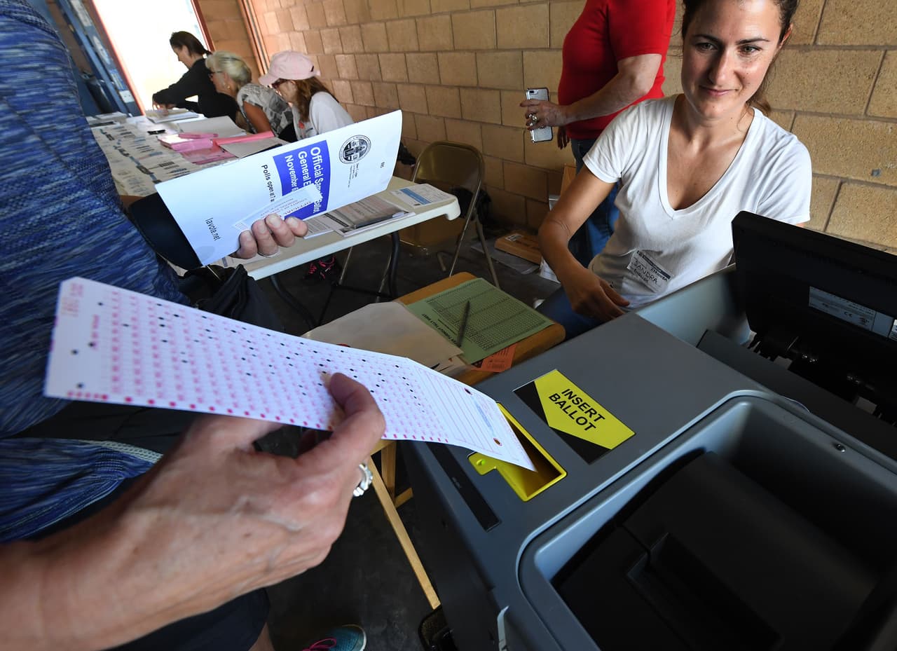 Parece un gesto sencillo: periódicamente, cuando convocan elecciones a los diferentes cargos públicos, millones de mujeres se informan y salen a las urnas a votar (o lo hacen por correo). Pero llegar a él no fue una carrera fácil.