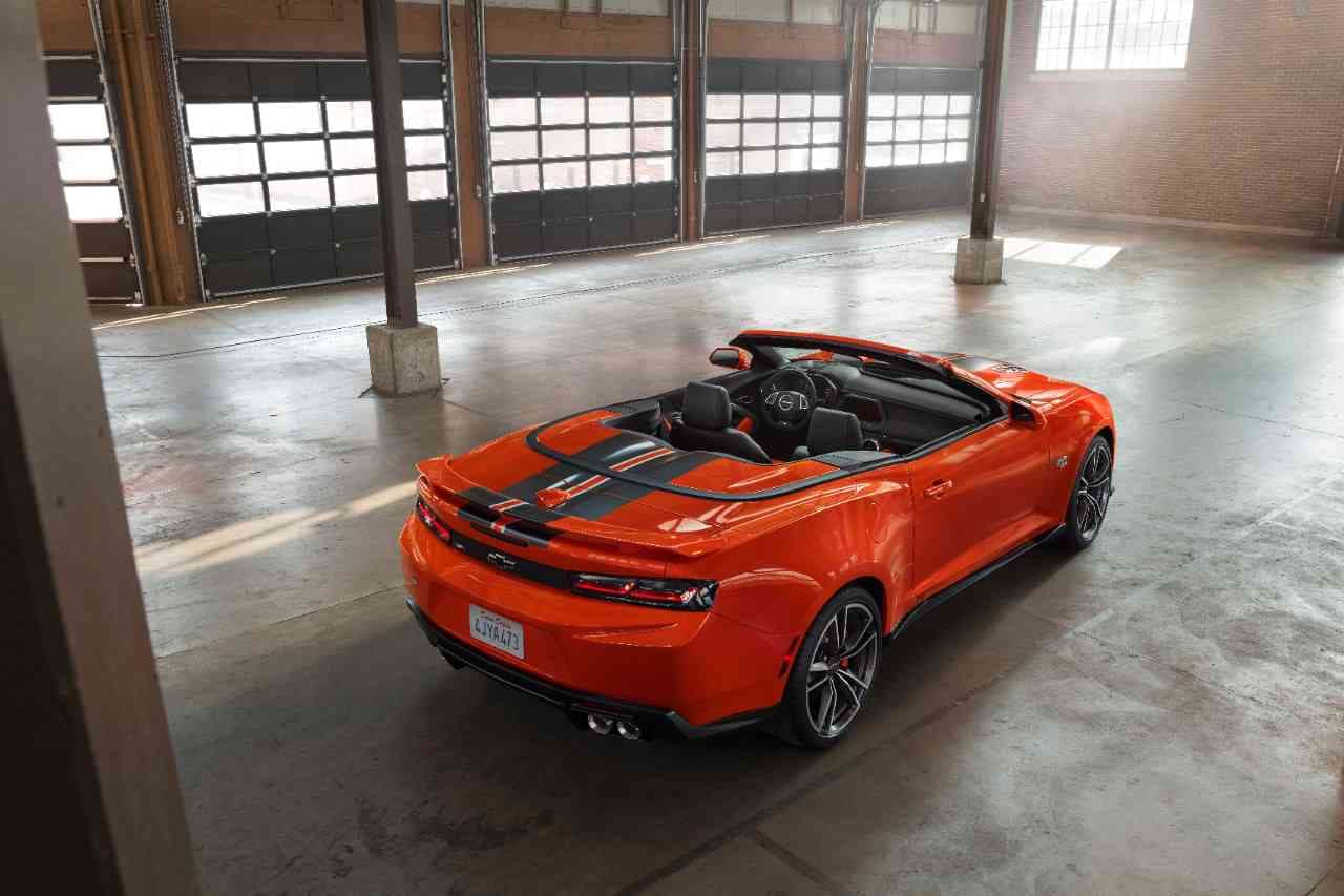 Se producirán solo 2,500 unidades de la versión de serie del Camaro Hot Wheels, pero se ofrecerá también como paquete por un costo adicional de 4,995 dólares.