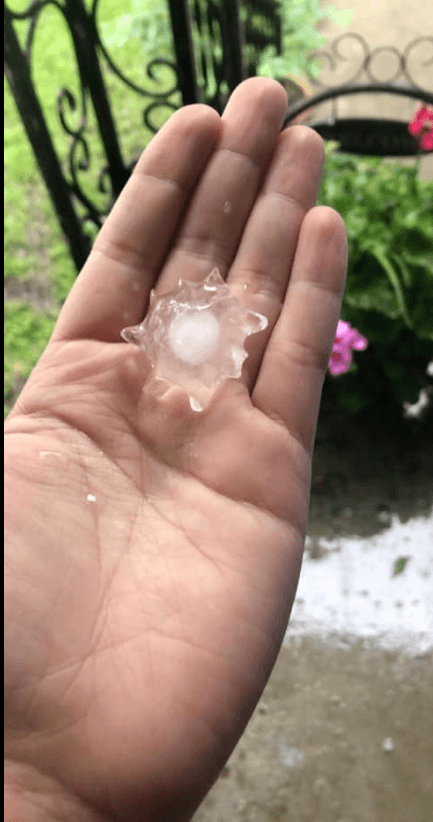 La mayoría pudo apreciar de distintos tamaños y formas de granizo. 
<br>