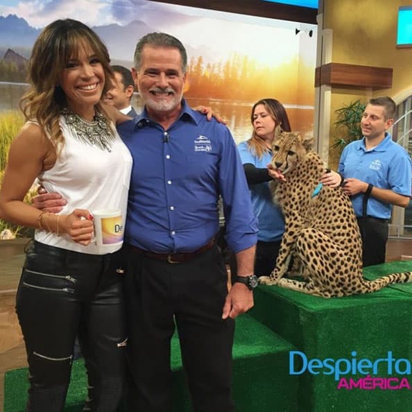 Y Karlita también, pero de lejos.