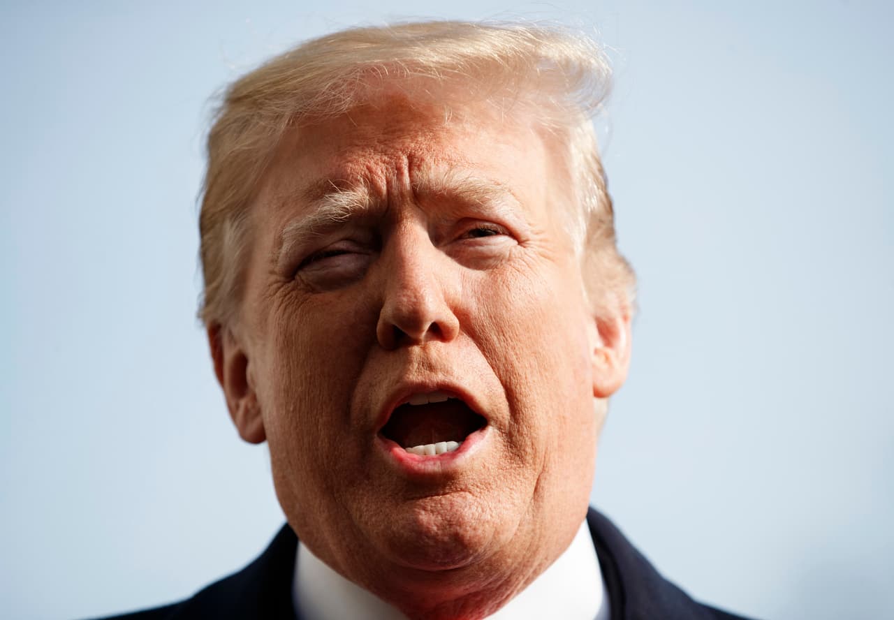 Trump niega haber ordenado a Cohen violar la ley y revierte la historia: "Tiene una gran responsabilidad conmigo"