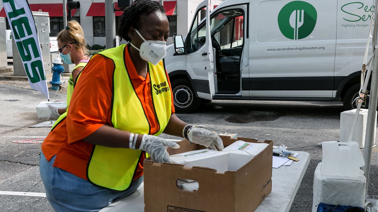 Todas las personas que lleguen recibirán el alimento, sin requisitos.