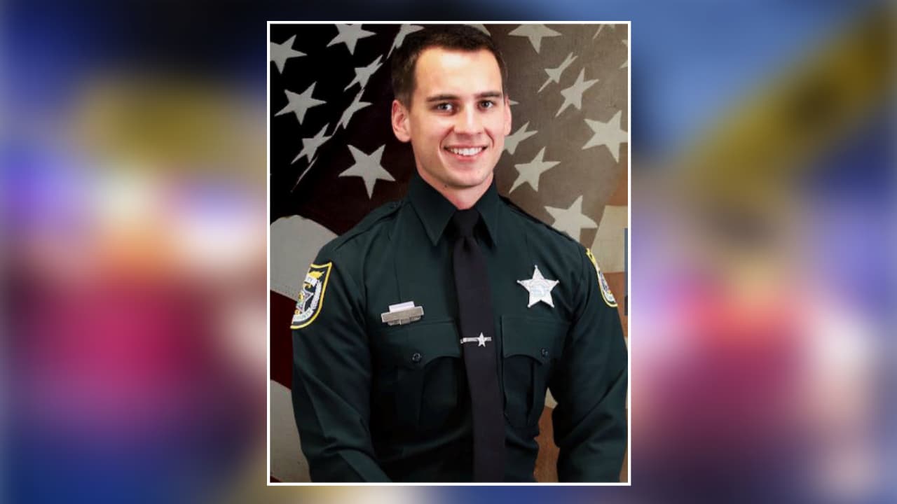 Austin Walsh, agente del condado Brevard, falleció a los 23 años de edad.