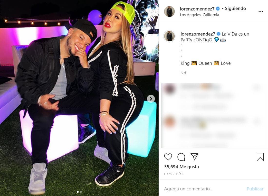 La noticia sorprendió, pues tras su reconciliación en julio pasado, la pareja se había dejado ver en redes sociales en videos y fotografías donde
<b><a href="https://www.univision.com/famosos/de-los-te-amo-al-rompimiento-las-ultimas-fotos-de-chiquis-rivera-y-lorenzo-mendez-como-pareja-fotos">intercambiaban mensajes de amor</a></b>.
<br>