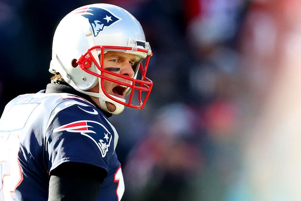 Tom Brady, de 41 años, parece que se zambulló en la fuente de la eterna juventud. El veterano pasador volvió a superar las 4 mil yardas (4355) en 2018 y agregó 29 TD's a su largo historial.