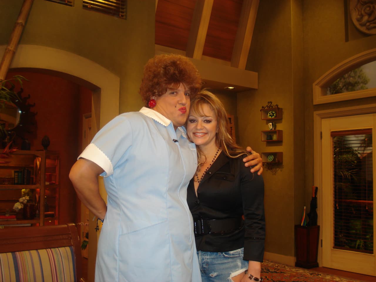 Meche y Jenni terminaron muy amigas después de esta charla matutina. Dos divas juntas en esta inolvidable mañana.