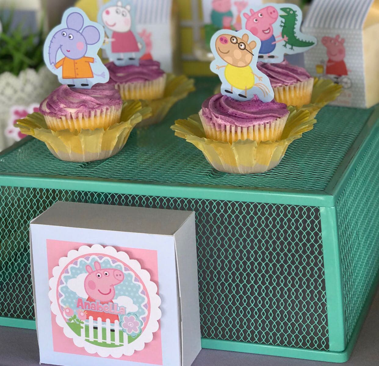 Los postres y platillos deliciosos no podían faltar para deleitar a los invitados.