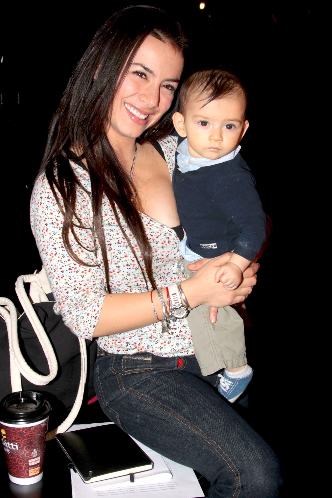 El 21 de agosto de 2010 la pareja se casó por el civil en el mismo lugar en el que celebraron su divorcio. Aquel día no solo fue mágico por darse el sí ante el juez, sino que también lo fue porque en primera fila estuvo Iam, su hijo mayor, quien en aquel entonces tenía cuatro meses de nacido.