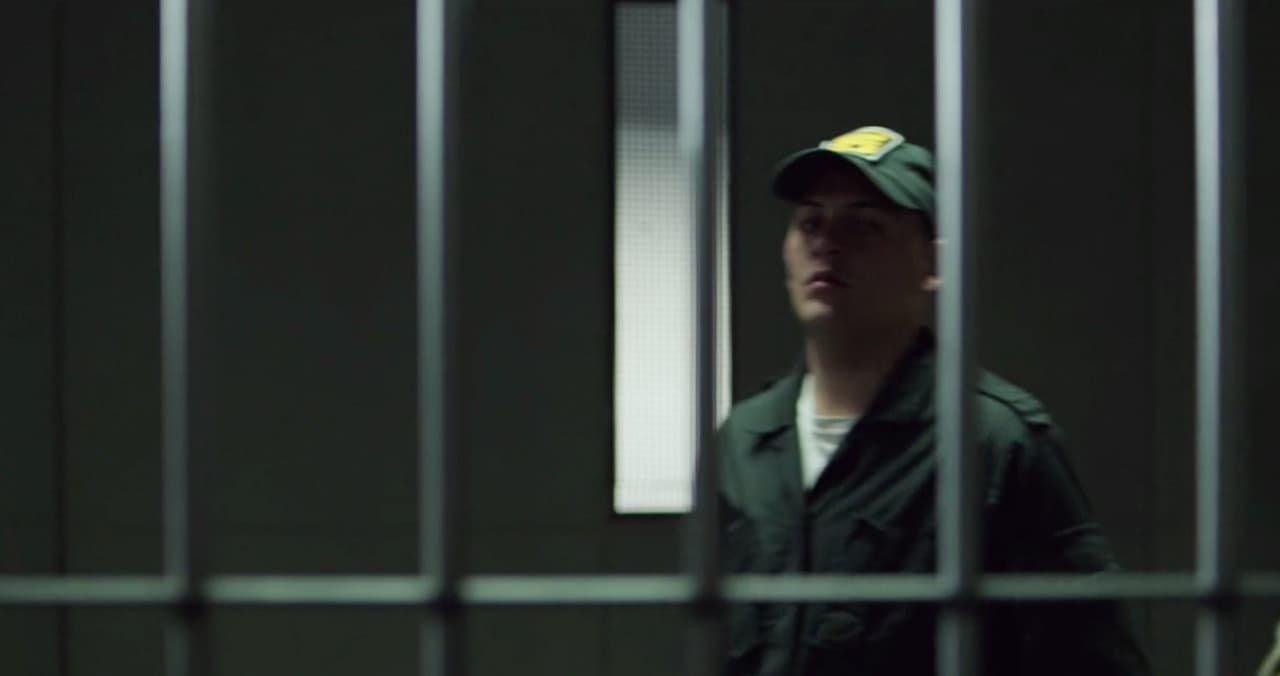 All drug lords fear imprisonment. It seems someone will have to face his fear in the next episode.