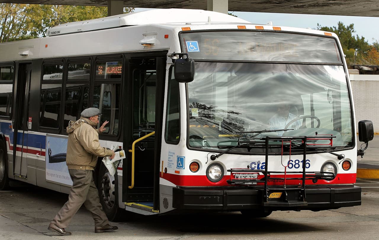 4 heridos en un accidente de autobús de la CTA en Lake Shore Drive