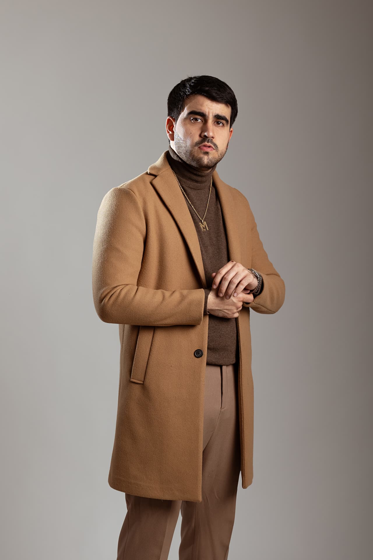 <h2 class="cms-H2-H2"><b>LUIS MEXIA </b></h2>
<br>
<br>El cantante y compositor trae sus raíces sinaloenses a Premios Juventud al estar nominado en la categoría 
<b>Mejor Canción Regional Mexicana </b>junto a Grupo Firme por el tema 'Calidad'.