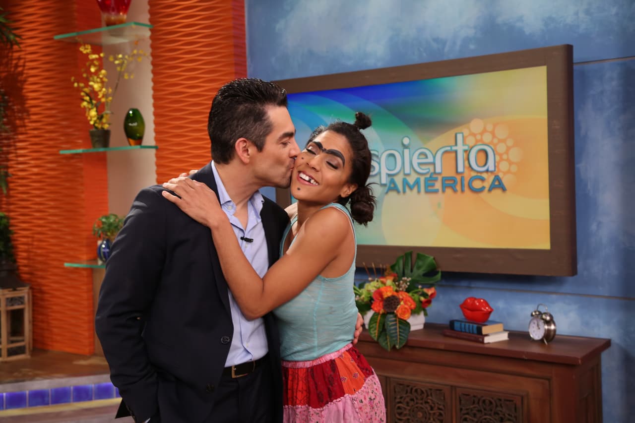 Mela ya encontró al reemplazo de Mark Tacher, ¡mejor se queda con Omar Chaparro!