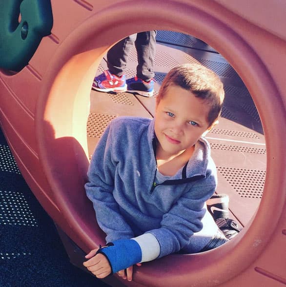 Su adorable hijo Jeremy Jr.