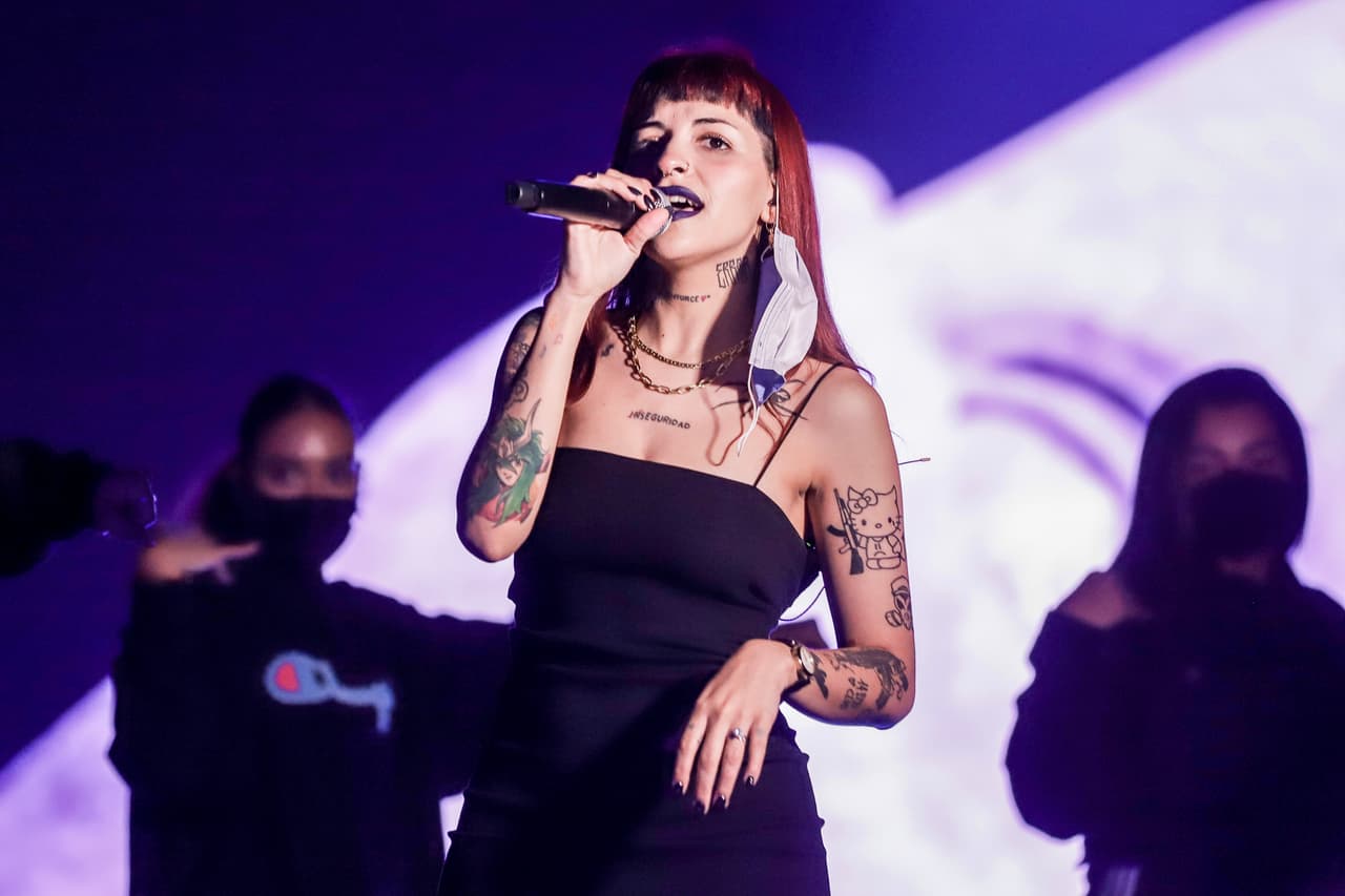 La cantante de trap argentina Cazzu fue parte del primer día de ensayos.