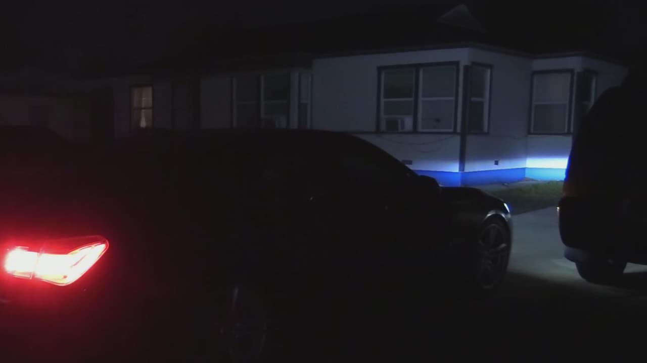 Cuadrillas trabajan para solucionar apagones en San Antonio