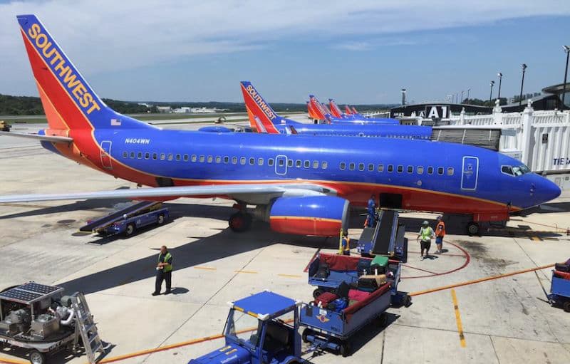 Evacúan un avión después de que un Galaxy Note 7 reemplazado comenzó a arder