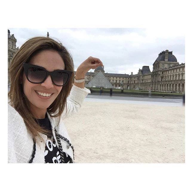 Karla Martínez: "Museo de Louvre!!! #Paris #Francia". (Julio 1, 2016)