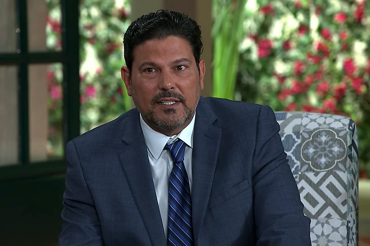 Sin embargo, días después, el caribeño fue abordado por la prensa en México y dudó al responder si habrá boda e indicó que
<b><a href="https://www.univision.com/shows/despierta-america/francisco-gattorno-duda-al-responder-si-habra-boda-tras-la-propuesta-de-matrimonio-de-su-novia-en-tv-video" target="_blank"> por ahora no hay fecha</a></b> y sí mucho que pensar ya que él no cree en el matrimonio.
<br>