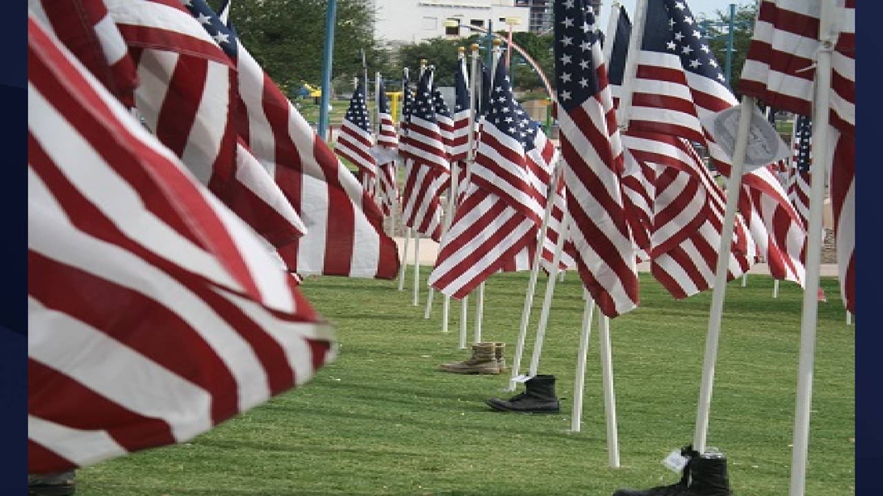 En la categoría femenina Michelle Jacobsen se coronó como la vencedora con un tiempo de 2:53:45. Los ganadores llegaron a la meta en un día que muchos recuerdan los trágicos hechos del 11 de septiembre del 2001.