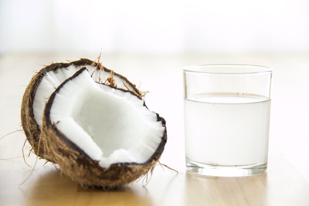 El ingrediente principal de este ritual de protección será el agua de un coco.