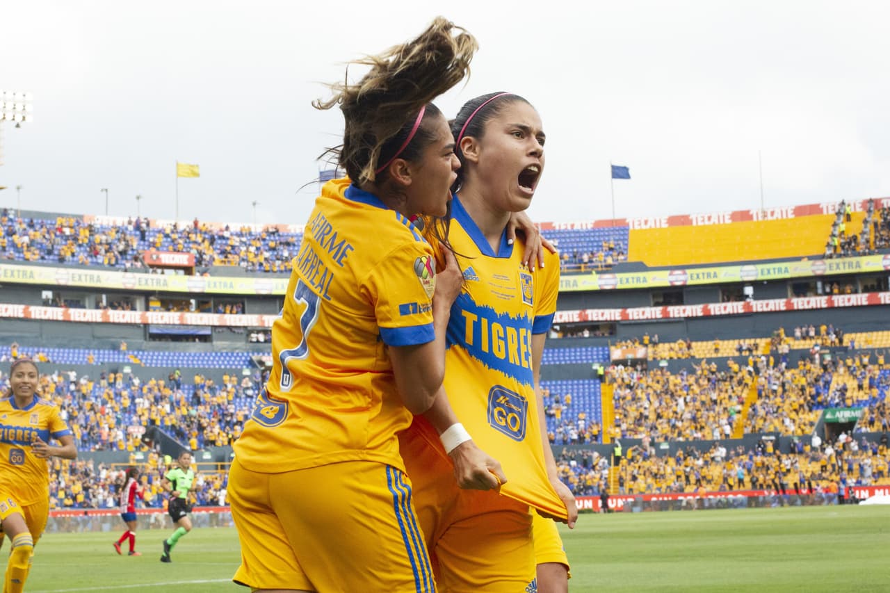 Tigres no dio oportunidad a las Chivas para reaccionar y con un contundente triunfo en la vuelta consiguió el bicampeonato.