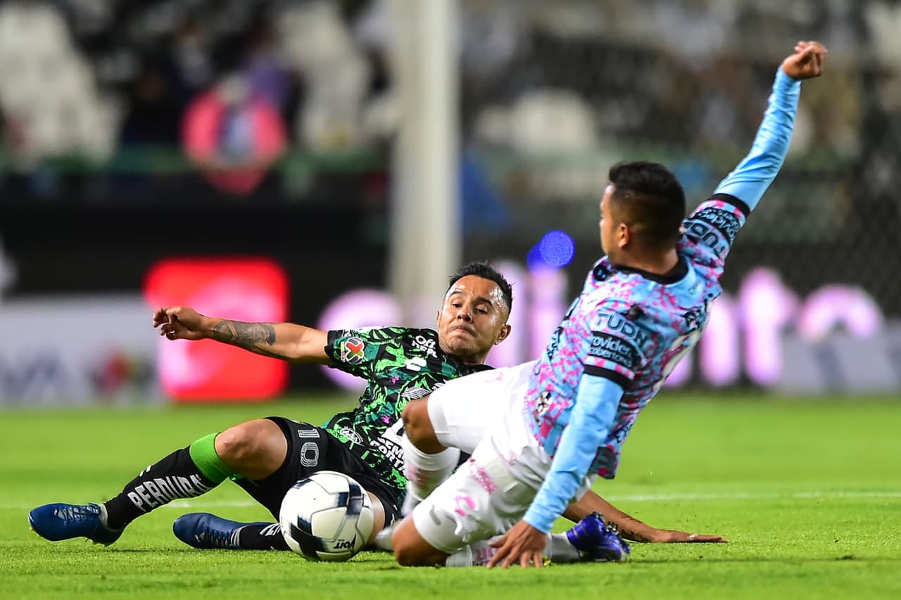 León logro su primera victoria del campeonato ante un Pachuca que marchaba con pase perfecto bajo el mando de Guillermo Almada.