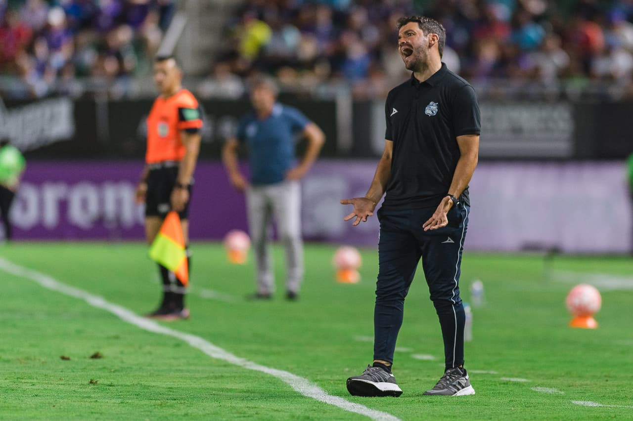Puebla inauguró la Jornada 1 del Apertura 2022 con goleada en El Kraken ante Mazatlán FC. Los autores de los goles poblanos fueron Romero, Aristeguieta, Barragán y Escoto. Mientras que de parte de los locales, Eduardo Bello en dos ocasiones logró recortar distancia.
