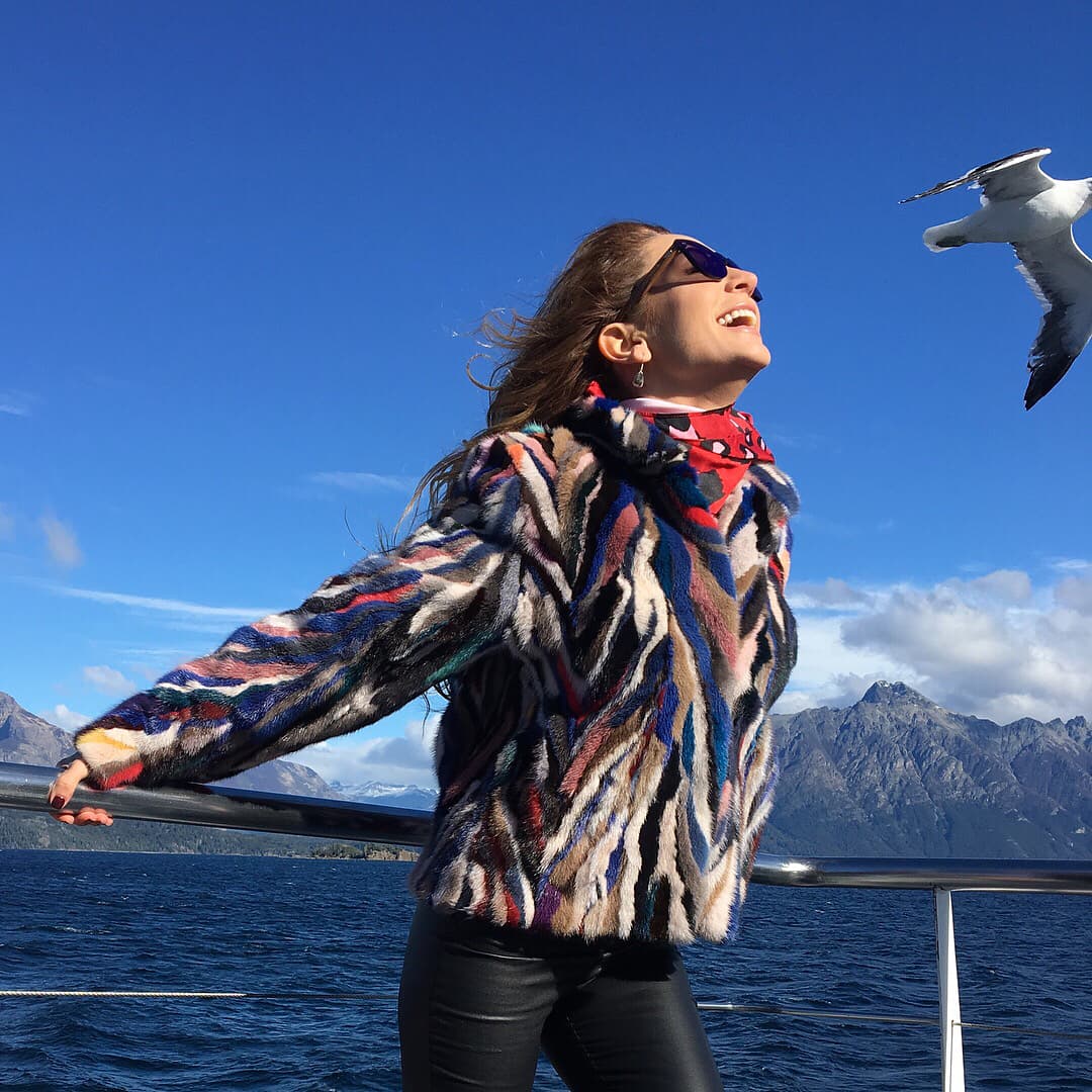 Además, dijo que ahora su hija recuerda los consejos que ella le daba: “Creo que ahora que está educando y formando a sus hijas ha de recordar los consejos que le di y seguramente los comparte con ellas, aunque de diferente manera".