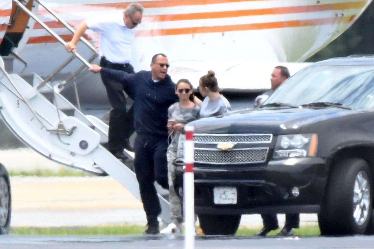 El miércoles, Alex Rodríguez, su hija mayor Natasha y Jennifer López tomaron un vuelo privado de Las Vegas, Nevada a Miami, Florida.