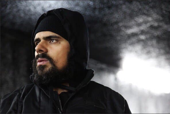 Alejandro Aguilar es un joven actor nacido en Ibagué, Tolima, Colombia, inició su carrera como actor en el año 2010.