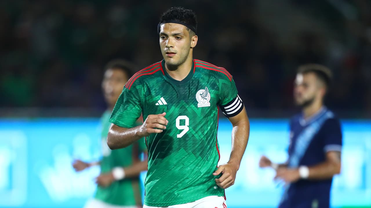 Raúl Jiménez corre riesgo de perderse la Concacaf Nations League con México