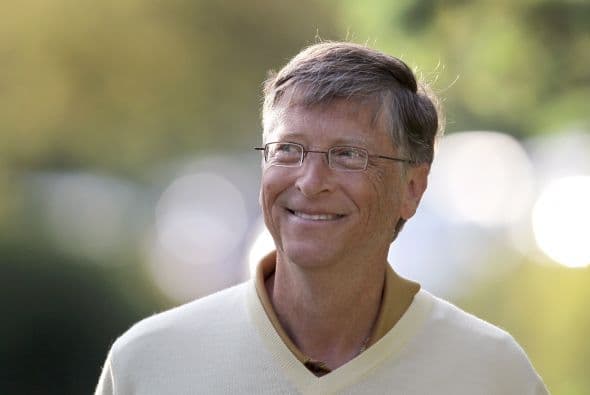 1. BILL GATES " El segundo hombre más rico del mundo y uno de los fundadores de Microsoft tiene en sus arcas una fortuna de $56,000 millones.