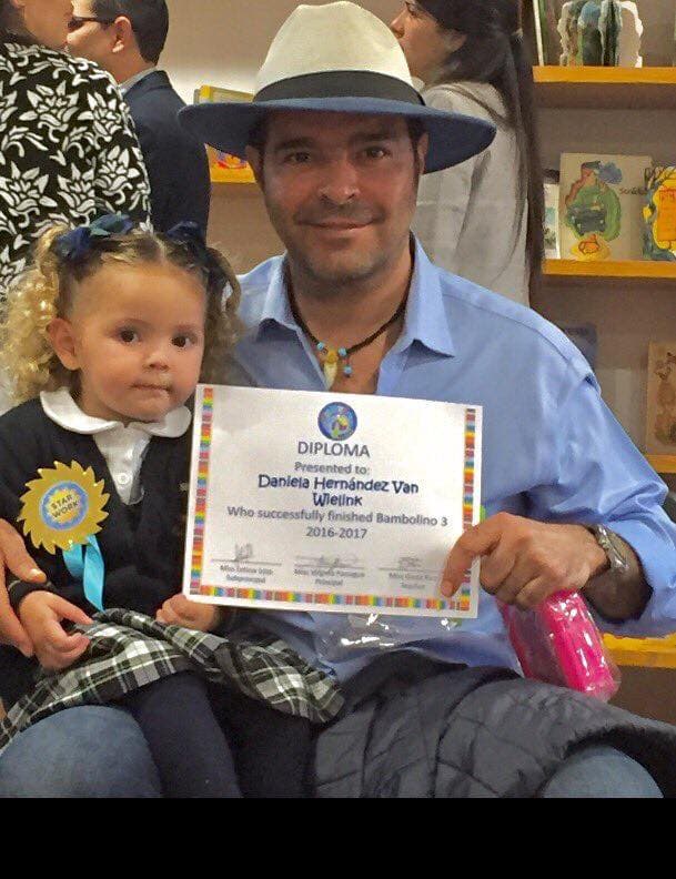 Un padre orgulloso que ya disfruta y comparte los primeros logros de sus retoños.