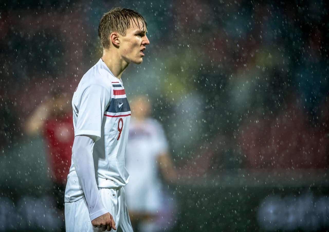 Es el caso también de Martin Odegaard, que la pasada temporada estuvo en el Heerenveen de Holanda. Su destino más probable, este punto del mercado, es el Vitesse.