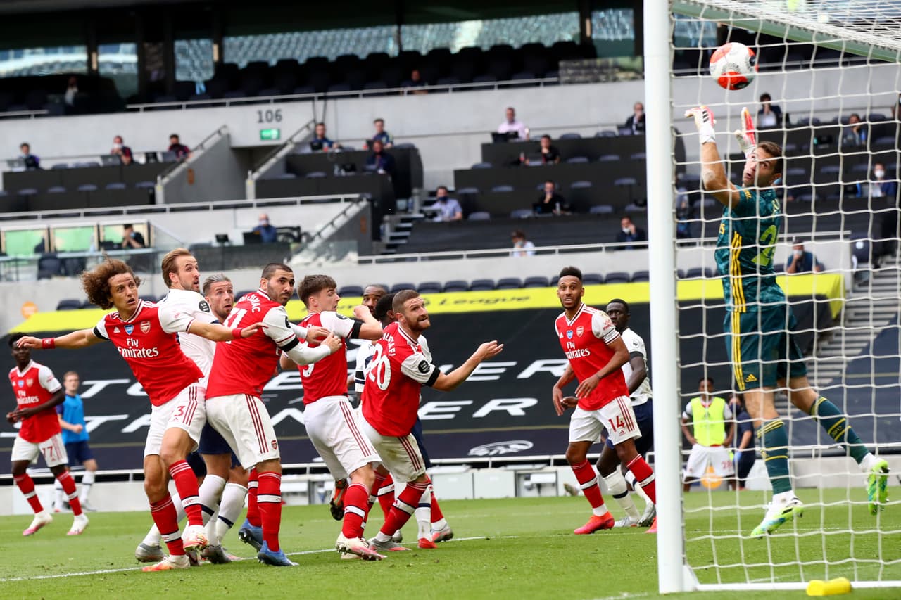 Arsenal no logra aguantar la ventaja, y con goles de Heung Min Son y Toby Alderweireld, el Tottenham viene atrás para quedarse con el Derbi del Norte de Londres.