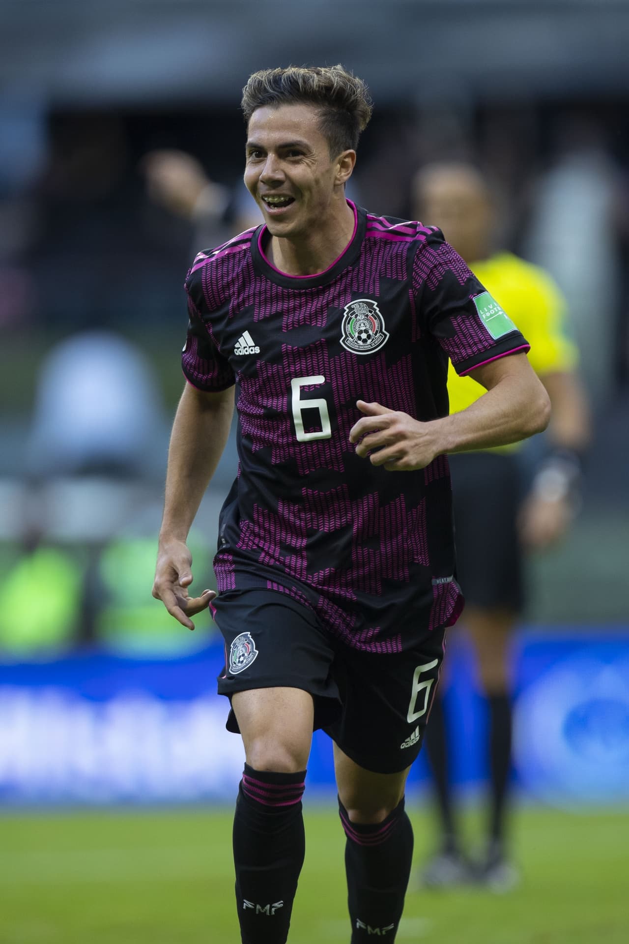 Córdova marcó su primer gol en eliminatorias mundialistas con México.