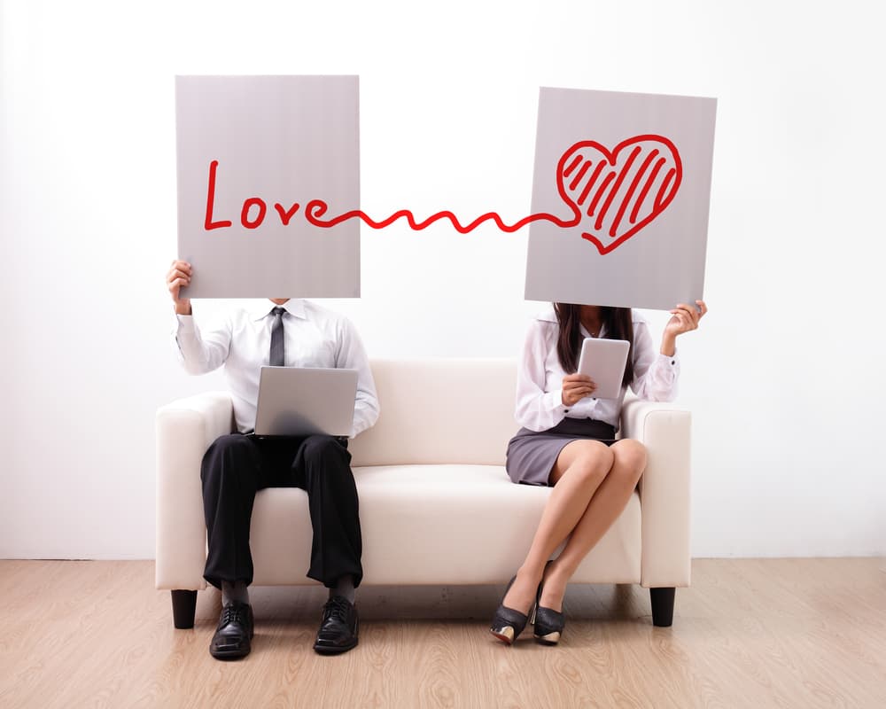 Te sorprenderá este mes con un aspecto que conspira contra tu propia manera de ser pues tiendes a estar precipitado y ansioso, algo que no es típicamente taurano. Hay una influencia cósmica que te induce a la aventura y el flirteo. ¡Si juegas con fuego deberás pagar las consecuencias!