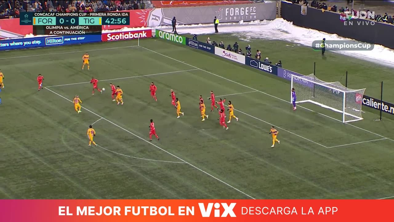 ¡Doble atajada de Bertaud! Mantiene al Forge con el empate