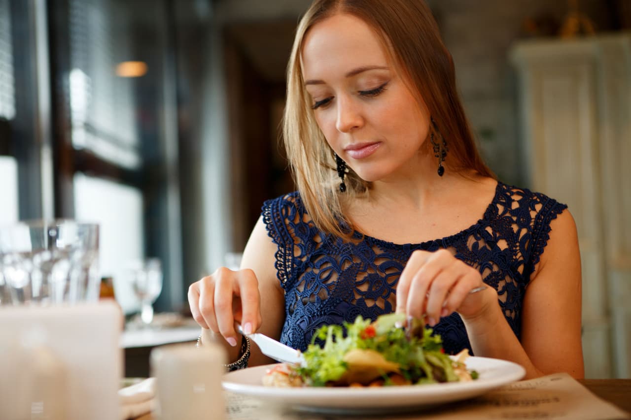 A un Tauro por eso no le importará comer en el mismo lugar o lo usual, ya que si les gusta, ¿por qué no seguirlo disfrutando? Suelen desconfiar de platillos o locales que no han probado con anterioridad. Saben muy bien el placer de la buena comida y bebida, con un gusto exquisito, cual buen sibarita.