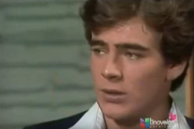 Uno de los galanes juveniles de la época y que también trabajó en 'Colorina' fue el actor Guillermo Capetillo.