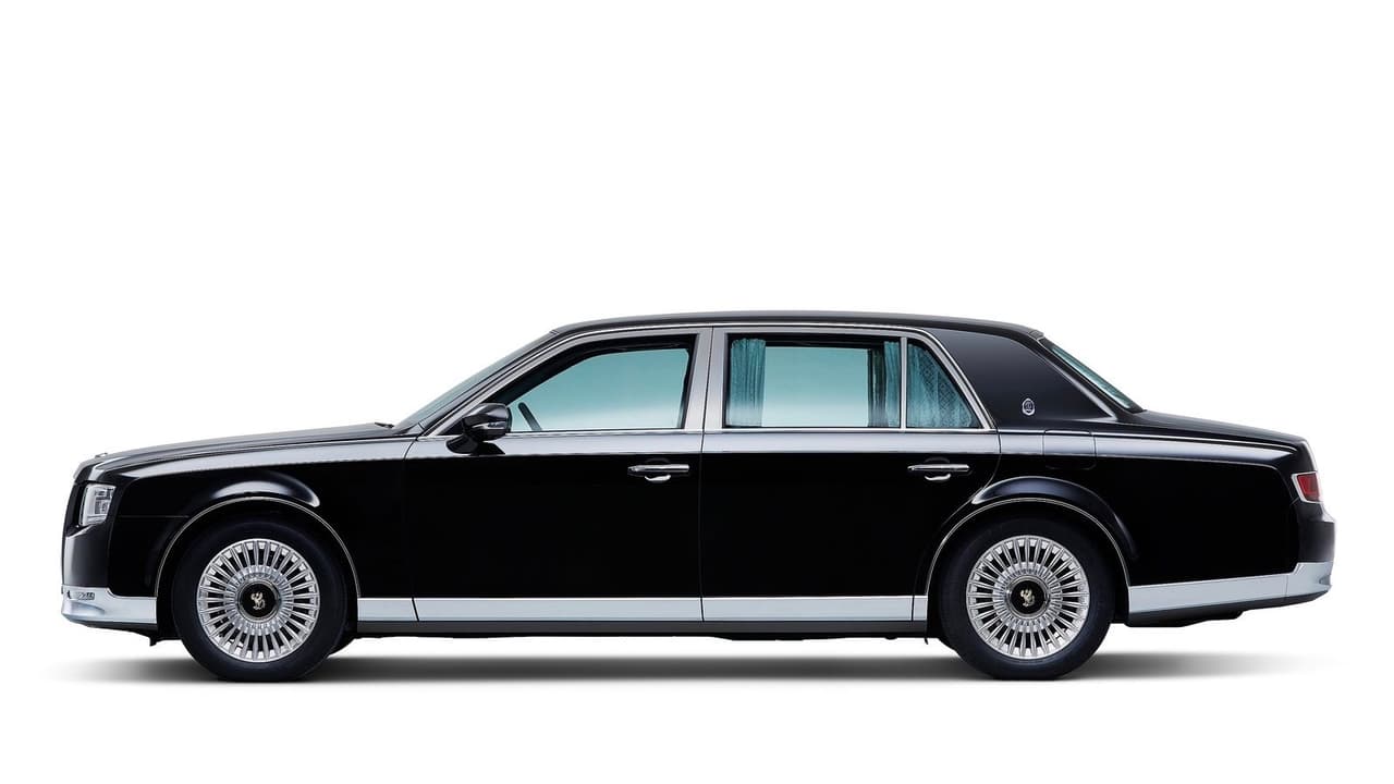 El lujoso Toyota Century tienen un precio inicial en Japón equivalente a 
<b>200,000 dólares</b>. De allí, el cielo es el límite.