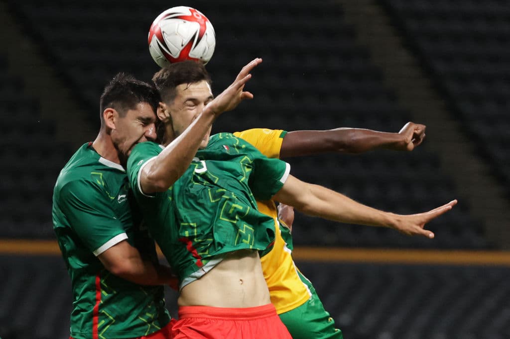 México lo logra y derrota a Sudáfrica 3-0 en el último partido de grupo y logra su calificación a Cuartos de Final en los Juegos Olímpicos de Tokyo 2020. Romo, Alexis Vega y Henry Martin fueron los encargados de darle la victoria al Tri con sus anotaciones. La escuadra tricolor enfrentará a República de Corea en la siguiente fase.