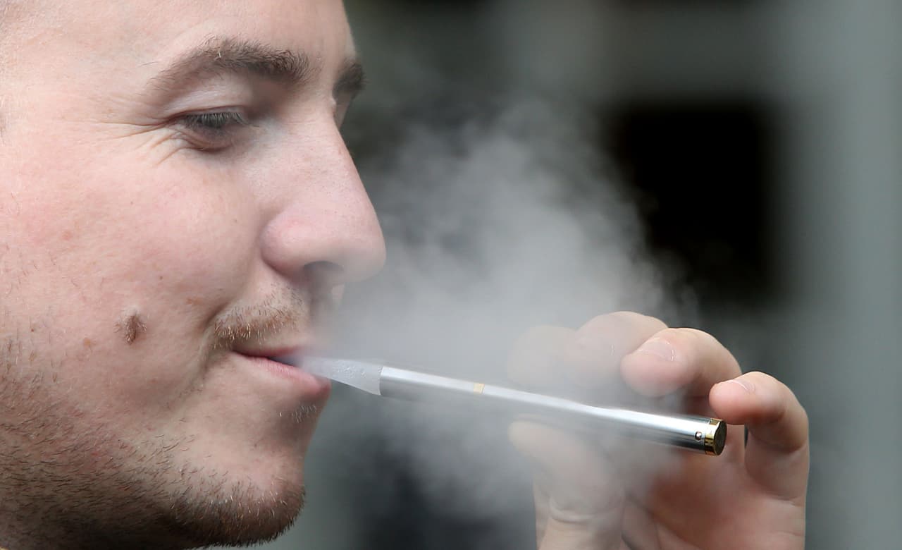 Impuestos a cigarrillos electrónicos.