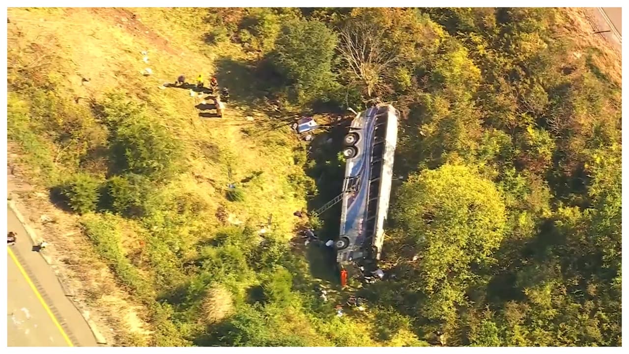 <a href="https://www.univision.com/local/nueva-york-wxtv/breaking-news-bus-charter-accidente-i-84-orange-county?ny234" target="_blank">Un autobús chárter se desbarranca a un costado de la I-84</a>, cerca de la ciudad de Wawayanda, en el condado de Orange. 
<b>El accidente ocurrió cerca de la 1:30 de la tarde</b>.