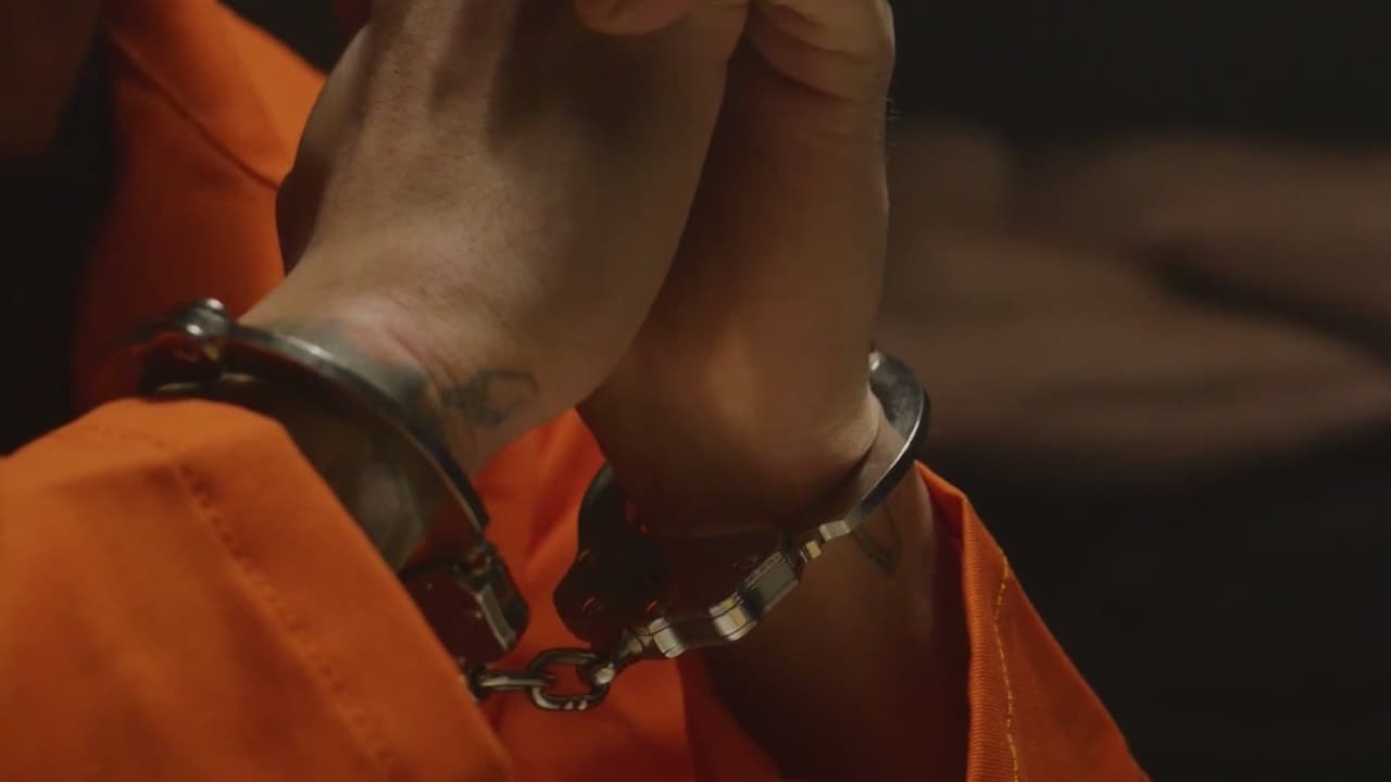 Autoridades lanzan plan contra violencia juvenil pese a baja en casos totales