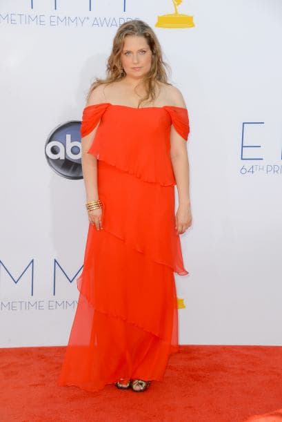 La mala actitud, el cabello con la almohada marcada y ese vestimenta tan floja como su apariencia, hacen de Merritt Wever una de las peores figuras de los premios Emmy.