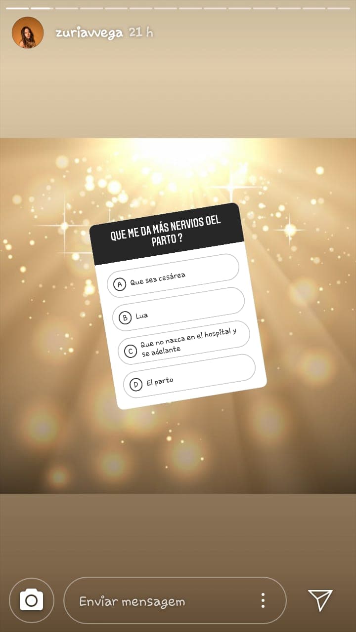 Aunque advirtió que hacía las maletas para el hospital, Zuria Vega se dio tiempo para generar algunos test en sus historias de Instagram.