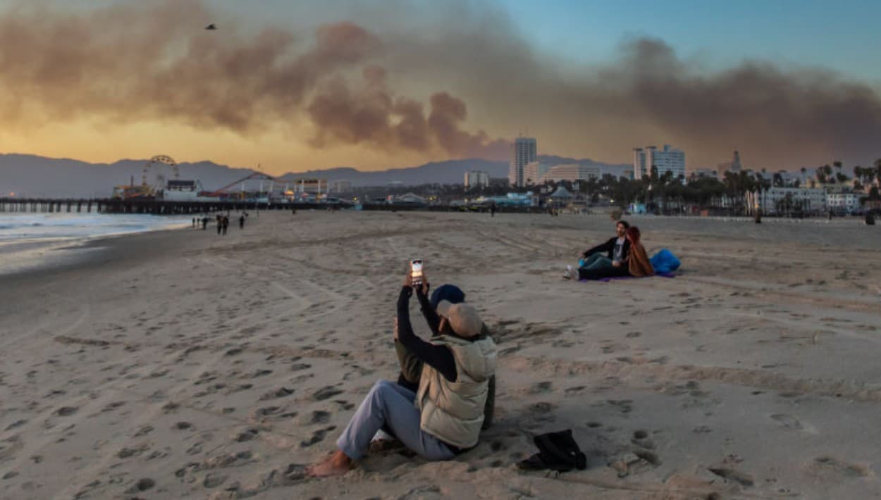 Prohíben esfuerzo físico y la quema de leña en Los Ángeles y otros condados al sur de California