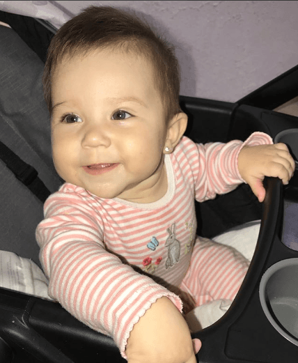 Fernanda Gómez realizó una publicación para notificar el nacimiento de su primogénita, pero la hizo días antes de que la bebé cumpliera su primer mes de vida.